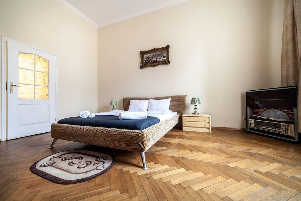 Romantic Apartments - Оn Valova Street Lviv Dış mekan fotoğraf