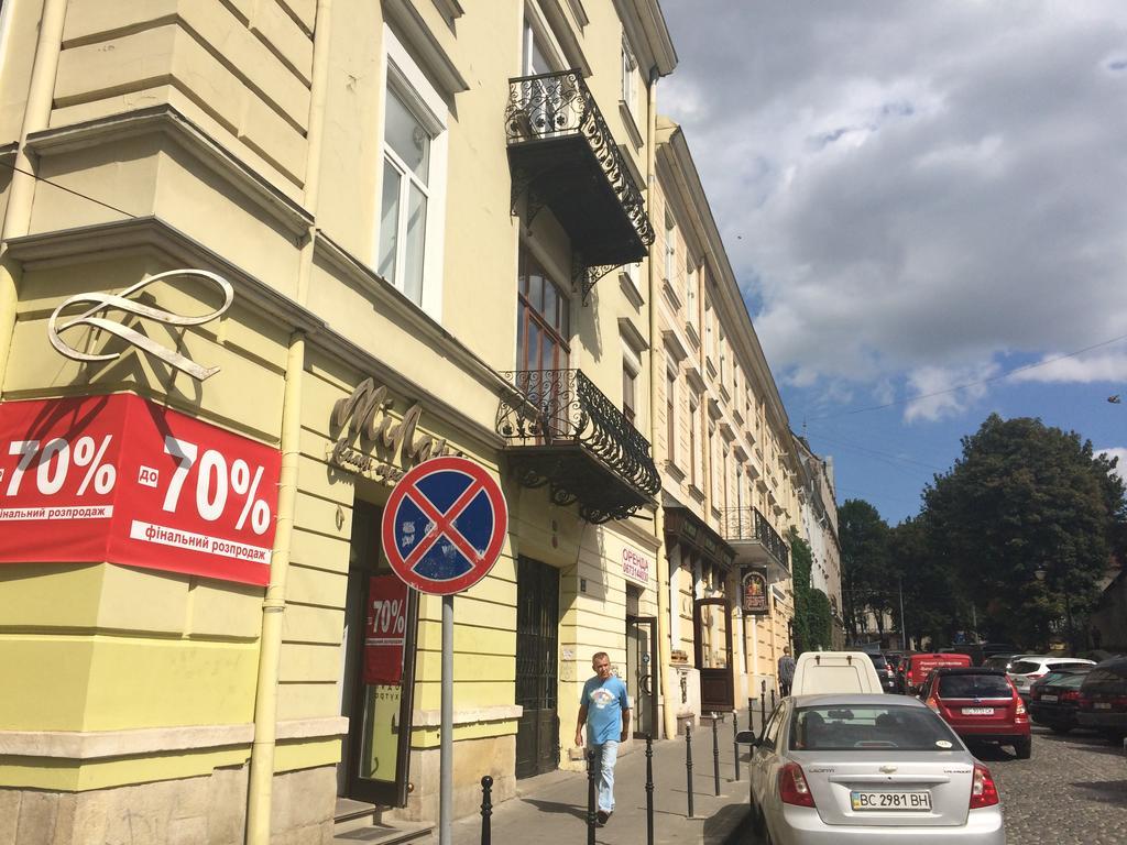 Romantic Apartments - Оn Valova Street Lviv Dış mekan fotoğraf